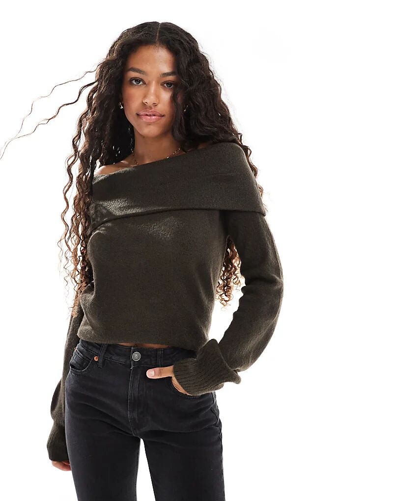 Потертый джемпер с открытыми плечами шоколадно-коричневого цвета
Потертый джемпер с открытыми плечами шоколадно-коричневого цвета