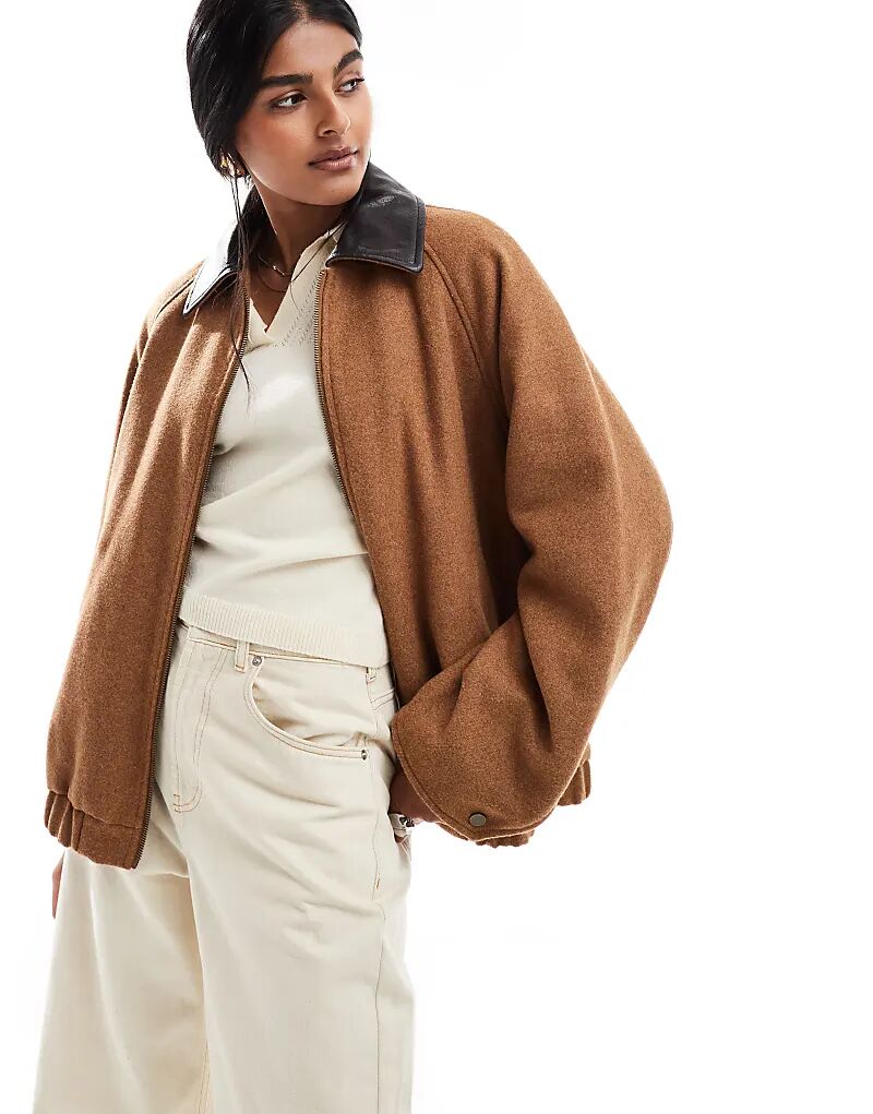 Бомбер ASOS DESIGN из шерстяной смеси с имитацией кожи и воротником цвета ржавчины
Бомбер ASOS DESIGN из шерстяной смеси с имитацией кожи и воротником цвета ржавчины