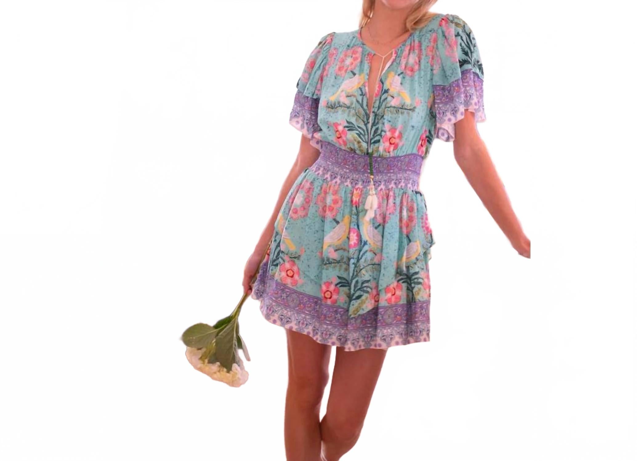 Джули Мини-платье в зеленой бирюзовой полоске BELL
Джули Мини-платье в зеленой бирюзовой полоске BELL