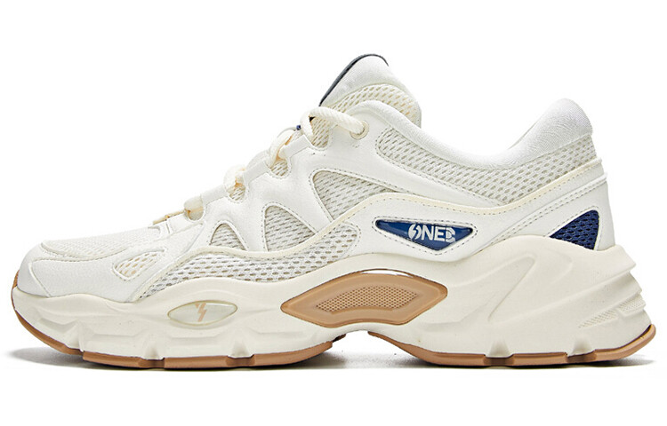 Кроссовки мужские массивные низкие белый 361°
Кроссовки мужские массивные низкие белый 361°