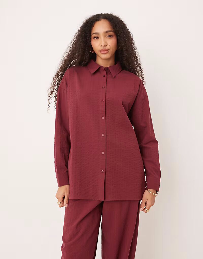 Рубашка из сирсакера с запахом на спине, бордовый цвет Asos Design
Рубашка из сирсакера с запахом на спине, бордовый цвет Asos Design