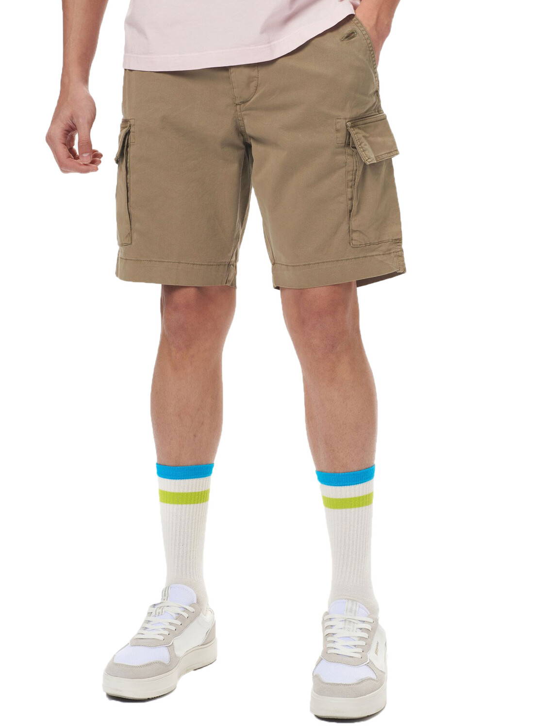 Blauer Шорты-карго с несколькими карманами, бежевый
Blauer Шорты-карго с несколькими карманами, бежевый