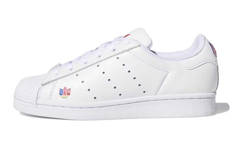 Детские кроссовки для скейтбординга серии Superstar GS Adidas Originals
Детские кроссовки для скейтбординга серии Superstar GS Adidas Originals