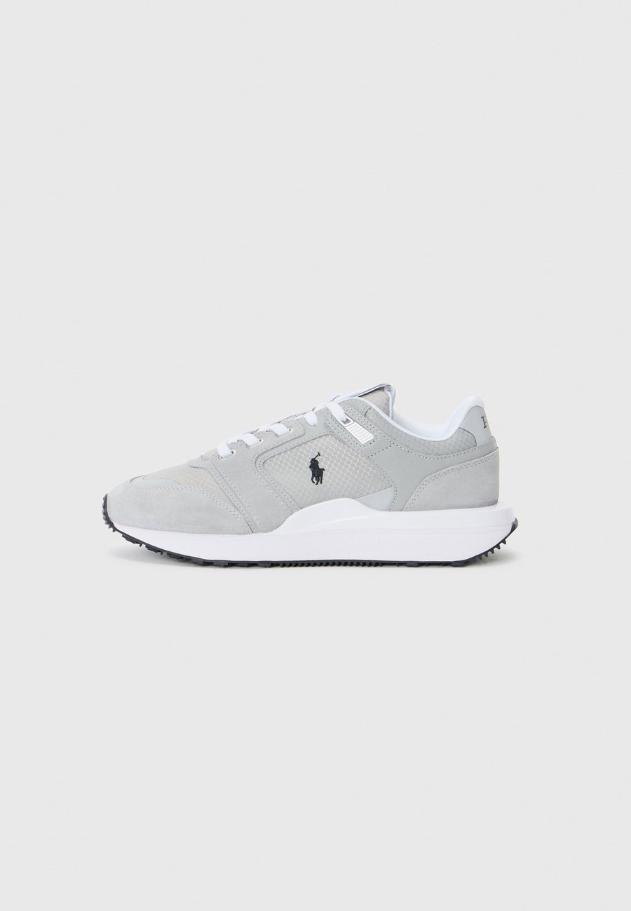 Кроссовки Polo Ralph Lauren TRAIN 89 V2 SUEDE-PANELED SNEAKER, Grey/White/Grey
Кроссовки Polo Ralph Lauren TRAIN 89 V2 SUEDE-PANELED SNEAKER, Grey/White/Grey