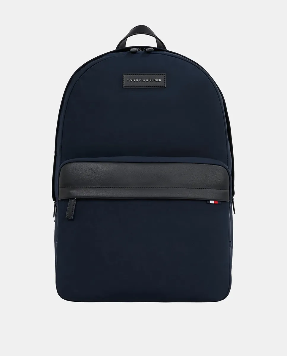 Мужской рюкзак из переработанного полиэстера с дизайном логотипа на передней стороне Tommy Hilfiger, темно-синий
Мужской рюкзак из переработанного полиэстера с дизайном логотипа на передней стороне Tommy Hilfiger, темно-синий