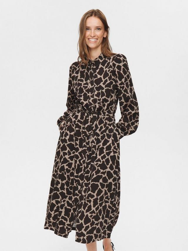 Платье-рубашка Hana в стиле animal print Numph, Brown Multi
Платье-рубашка Hana в стиле animal print Numph, Brown Multi