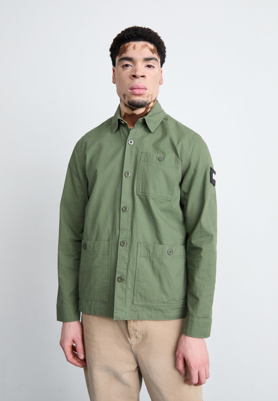 Куртка Weekend Offender TAVIRA, Castle Green/Green
Куртка Weekend Offender TAVIRA, Castle Green/Green