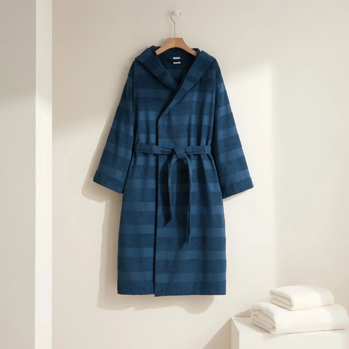 Хлопковый халат 300 гр/м2 Striped Basics El Corte Inglés, морской
Хлопковый халат 300 гр/м2 Striped Basics El Corte Inglés, морской