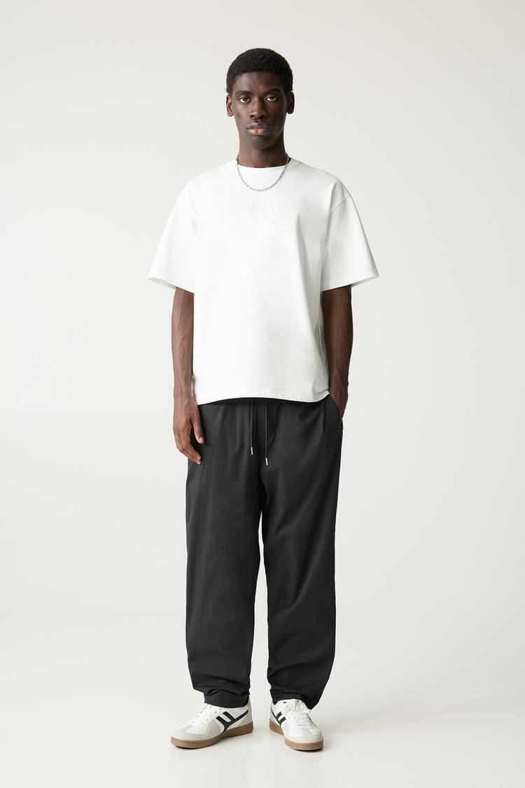 Спортивные штаны Pull And Bear, черный
Спортивные штаны Pull And Bear, черный