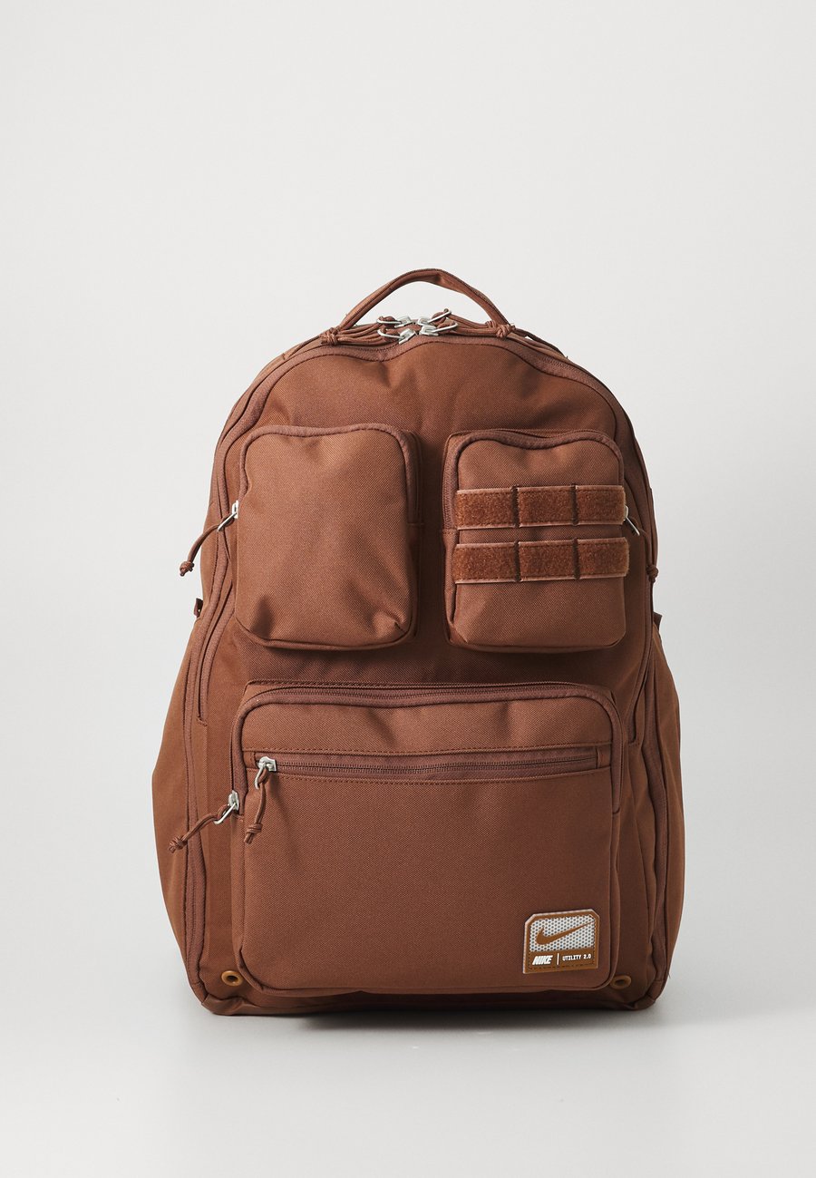 Рюкзак Nike Performance UTILITY POWER, Fauna Brown/Light British Tan/Brown
Рюкзак Nike Performance UTILITY POWER, Fauna Brown/Light British Tan/Brown