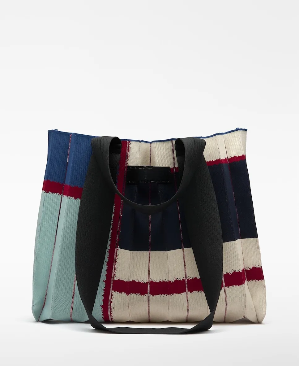 Макси-шоппер плиссированный с принтом Adolfo Dominguez, многоцветный
Макси-шоппер плиссированный с принтом Adolfo Dominguez, многоцветный