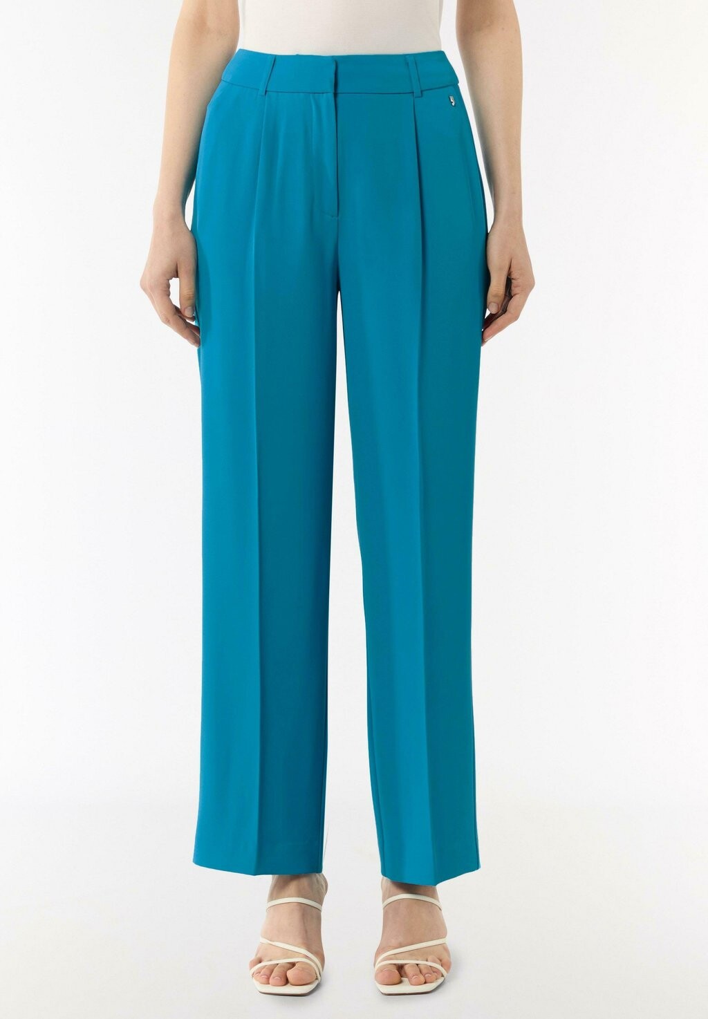 Брюки FLIESSENDE -MIT BÜGELFALTEN comma, бирюзовый
Брюки FLIESSENDE -MIT BÜGELFALTEN comma, бирюзовый