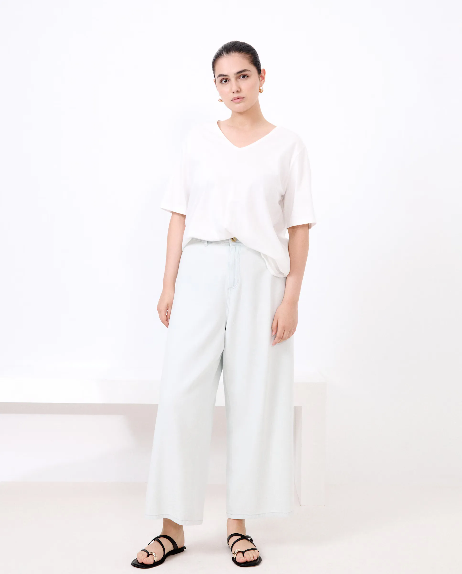 Женские брюки-вакеро свободного кроя Couchel, цвет Cerúleo
Женские брюки-вакеро свободного кроя Couchel, цвет Cerúleo