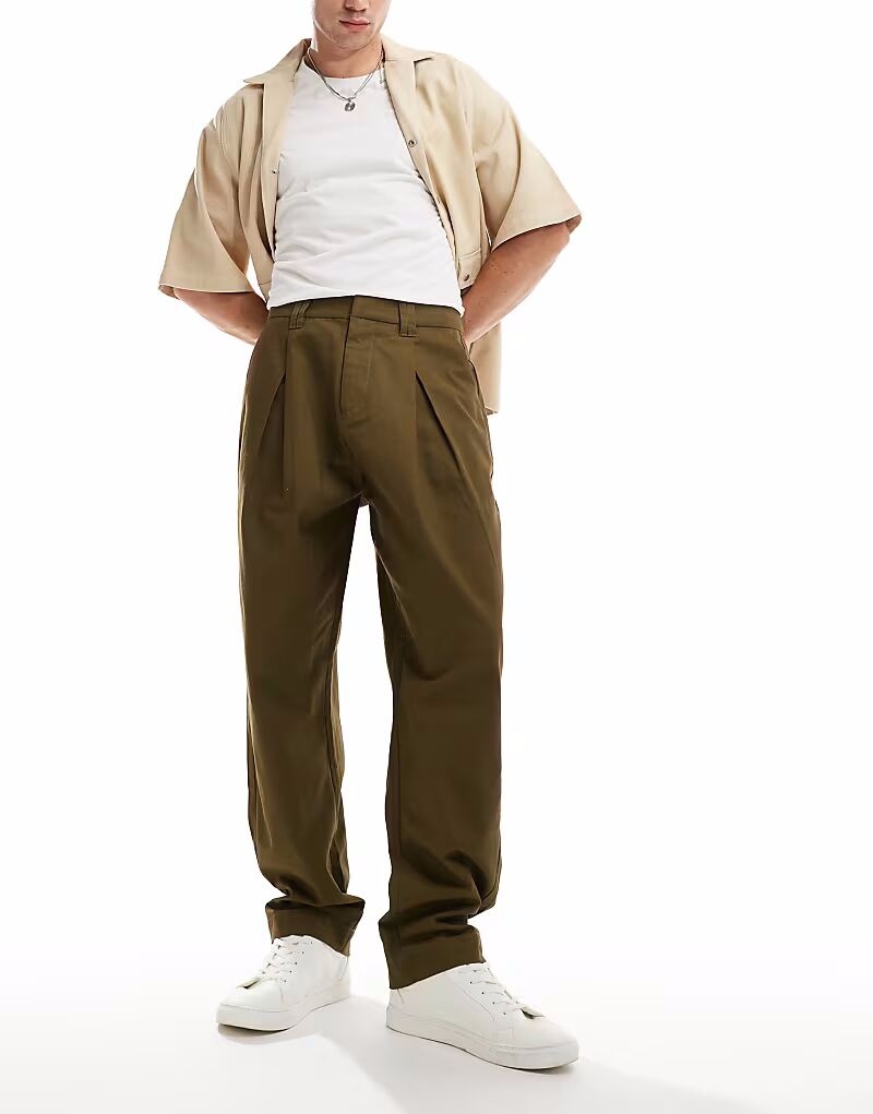 Брюки-чиносы ASOS DESIGN с защипами зеленого цвета
Брюки-чиносы ASOS DESIGN с защипами зеленого цвета