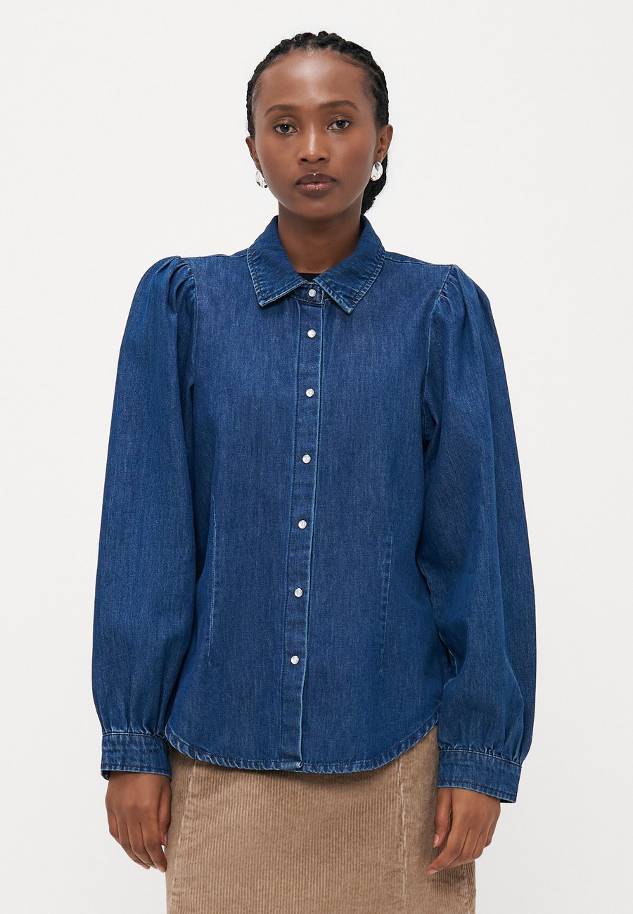 Блуза ONLY Petite ONLBRANDI PUFF SHIRT , Dark Blue Denim /Dark Blue
Блуза ONLY Petite ONLBRANDI PUFF SHIRT , Dark Blue Denim /Dark Blue