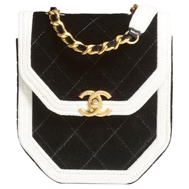 CHANEL 21k зимняя велюровая сумка с клапаном, сумка через плечо, кроссбоди женская black & white
CHANEL 21k зимняя велюровая сумка с клапаном, сумка через плечо, кроссбоди женская black & white