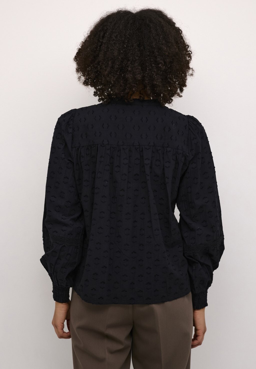 Блузка на пуговицах ENYA Kaffe, цвет Mottled Black
Блузка на пуговицах ENYA Kaffe, цвет Mottled Black