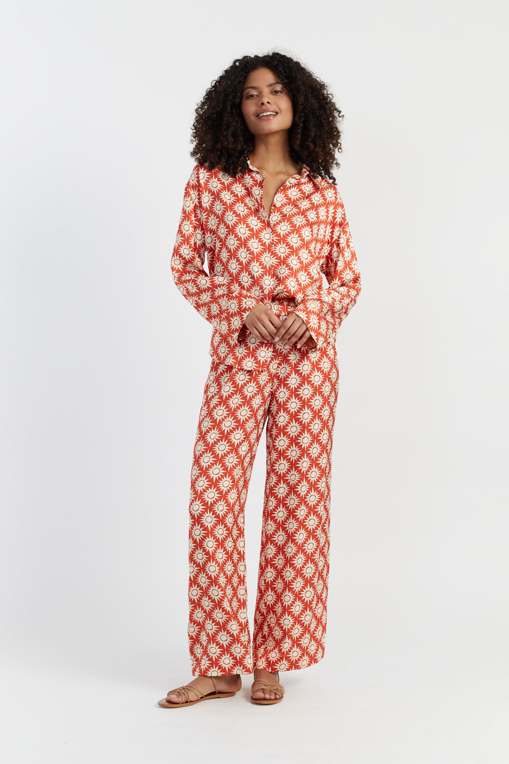 Терракотовые брюки Paradise от Laura Whitmore Chinti & Parker, красный
Терракотовые брюки Paradise от Laura Whitmore Chinti & Parker, красный