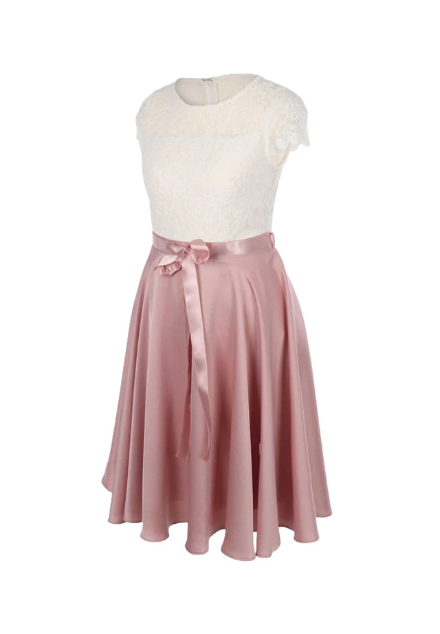 Коктейльное платье с кружевным поясом для детей G.O.L., белый
Коктейльное платье с кружевным поясом для детей G.O.L., белый