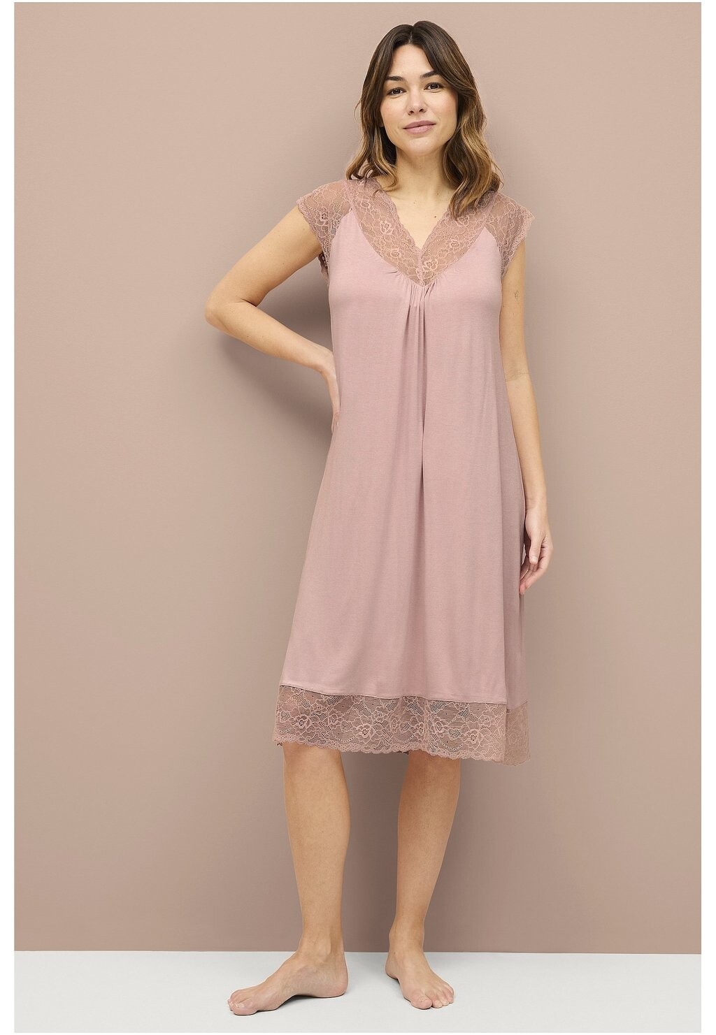 Ночная рубашка LIVIA Ellos Collection, розовый
Ночная рубашка LIVIA Ellos Collection, розовый