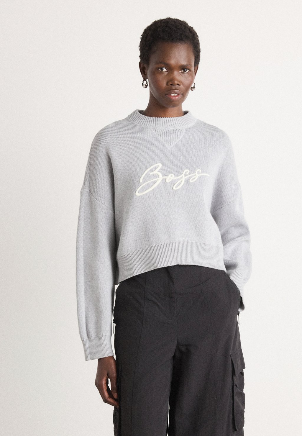 Джемпер FINEVRA BOSS, серый
Джемпер FINEVRA BOSS, серый