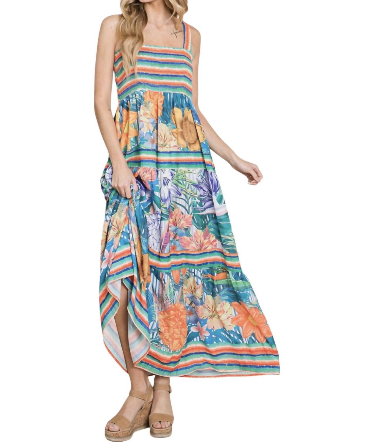 Летнее многослойное макси-платье в оранжевых оттенках Cotton Bleu
Летнее многослойное макси-платье в оранжевых оттенках Cotton Bleu