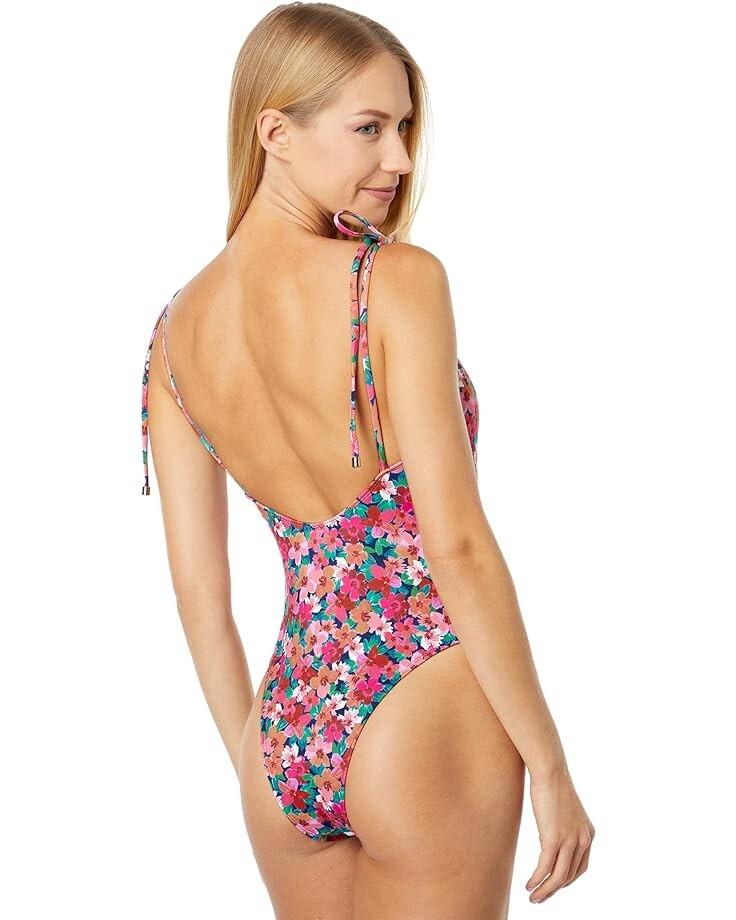 Купальник Charlie Holiday Valentina One-Piece, цвет Femme Floral
Купальник Charlie Holiday Valentina One-Piece, цвет Femme Floral
