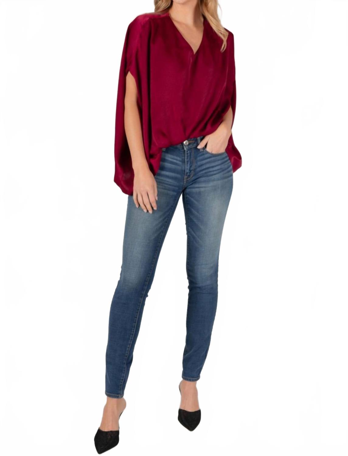 Сатиновая струящаяся блуза в винном цвете Before You, Wine
Сатиновая струящаяся блуза в винном цвете Before You, Wine