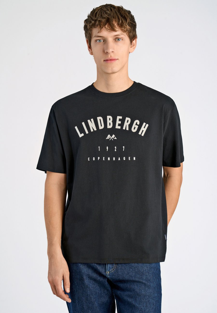 Футболка Lindbergh LOGO TEE, Black, Черный, Футболка Lindbergh LOGO TEE, Black
Футболка Lindbergh LOGO TEE, Black, Черный, Футболка Lindbergh LOGO TEE, Black