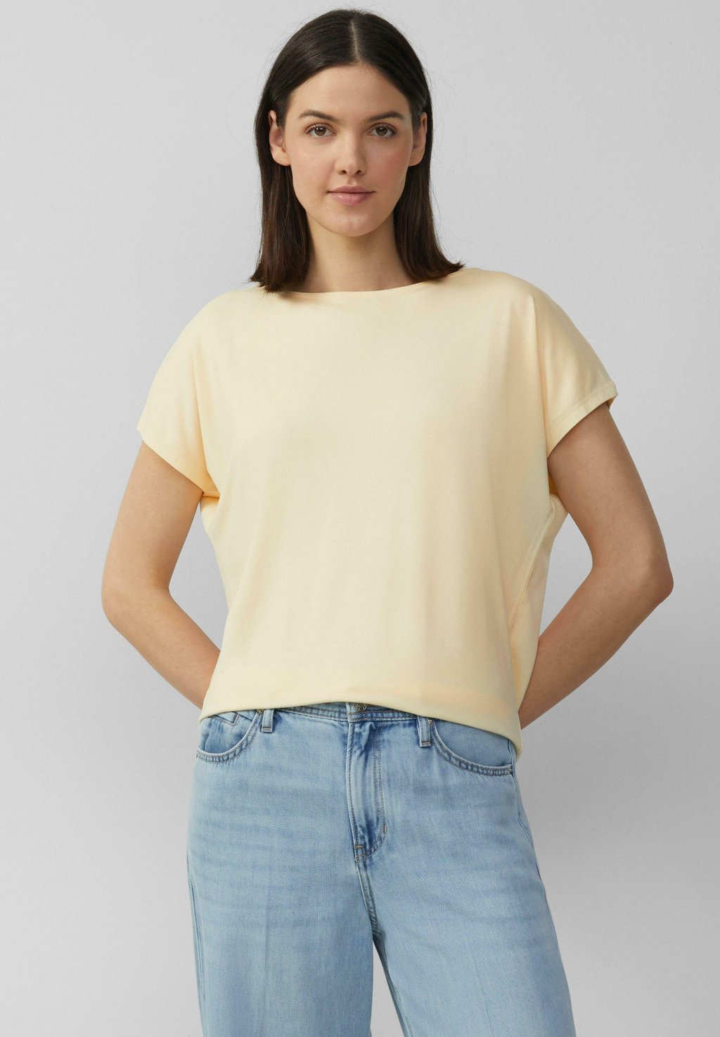 Базовая футболка s.Oliver, светло-желтый
Базовая футболка s.Oliver, светло-желтый