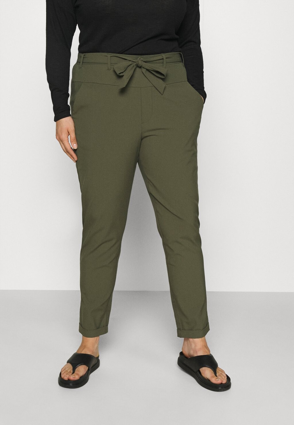 Брюки JIA BELT PANTS Kaffe Curve, виноградный лист
Брюки JIA BELT PANTS Kaffe Curve, виноградный лист