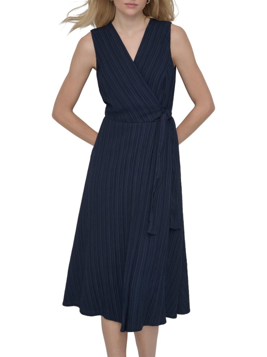 Платье-миди с имитацией запаха Добби DKNY, темно-синий
Платье-миди с имитацией запаха Добби DKNY, темно-синий