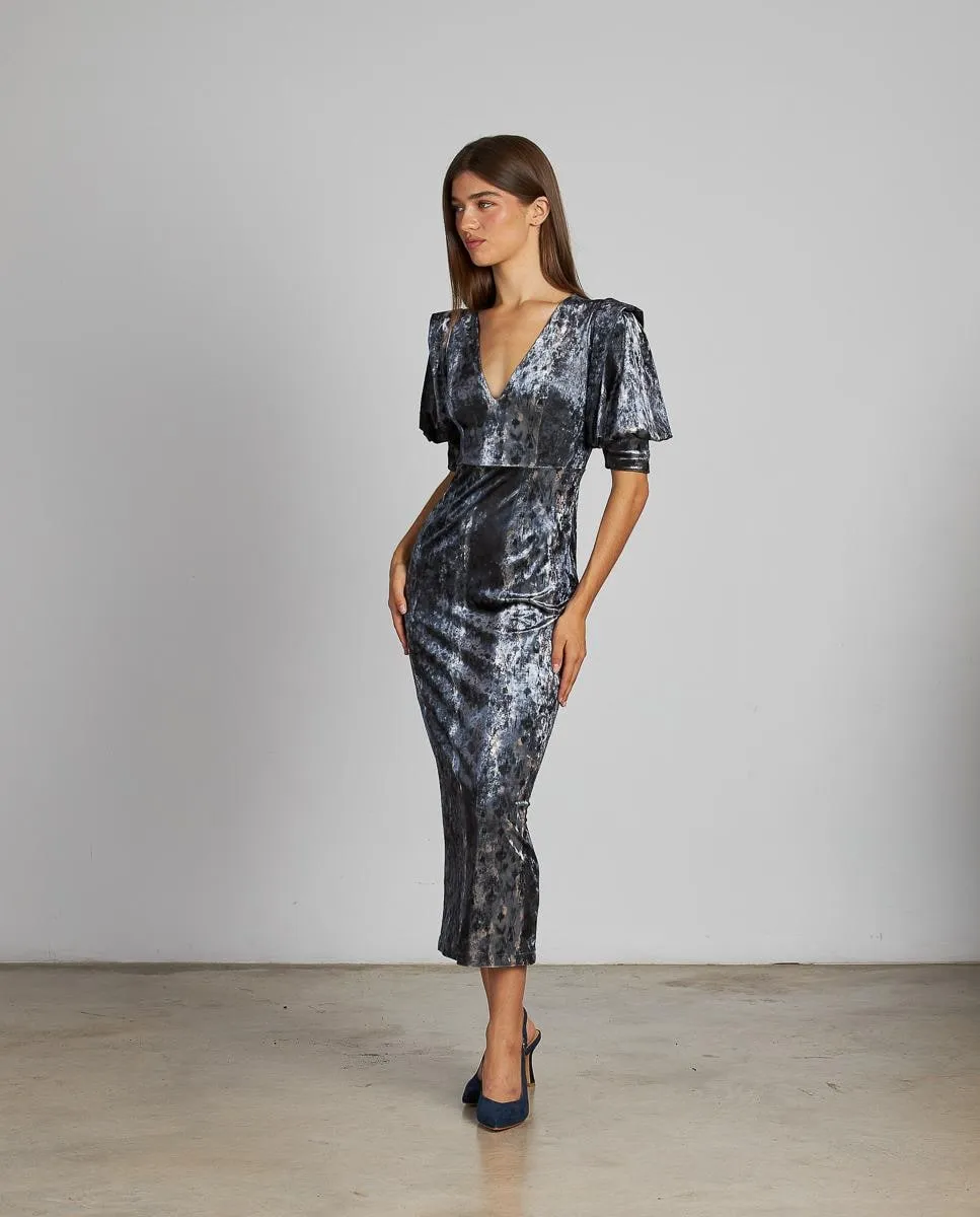 Обтягивающее миди-платье с принтом и короткими пышными рукавами Alma en Pena, серебряный
Обтягивающее миди-платье с принтом и короткими пышными рукавами Alma en Pena, серебряный