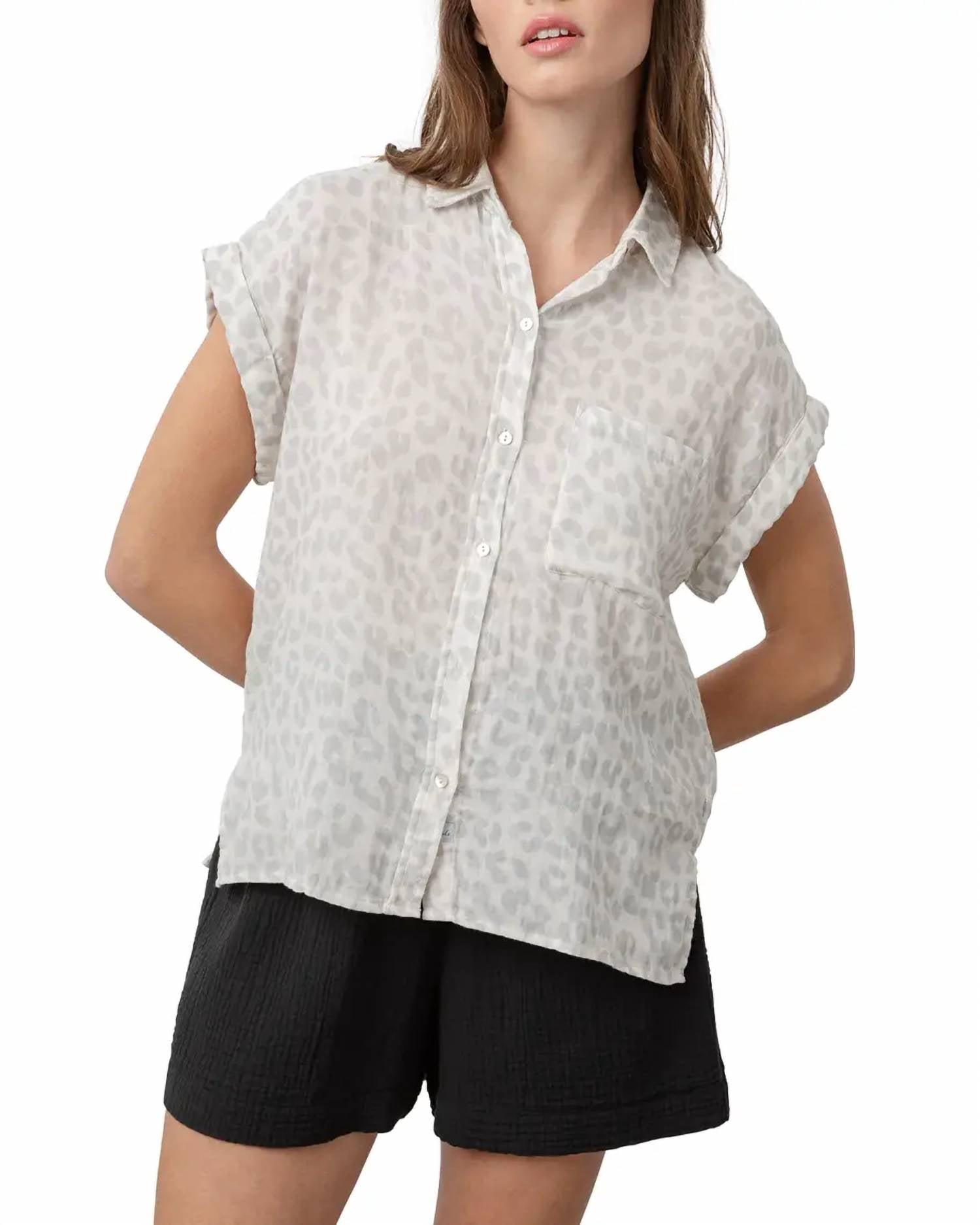 Футболка с принтом Whitney в сером цвете Jaguar Rails, цвет grey jaguar
Футболка с принтом Whitney в сером цвете Jaguar Rails, цвет grey jaguar