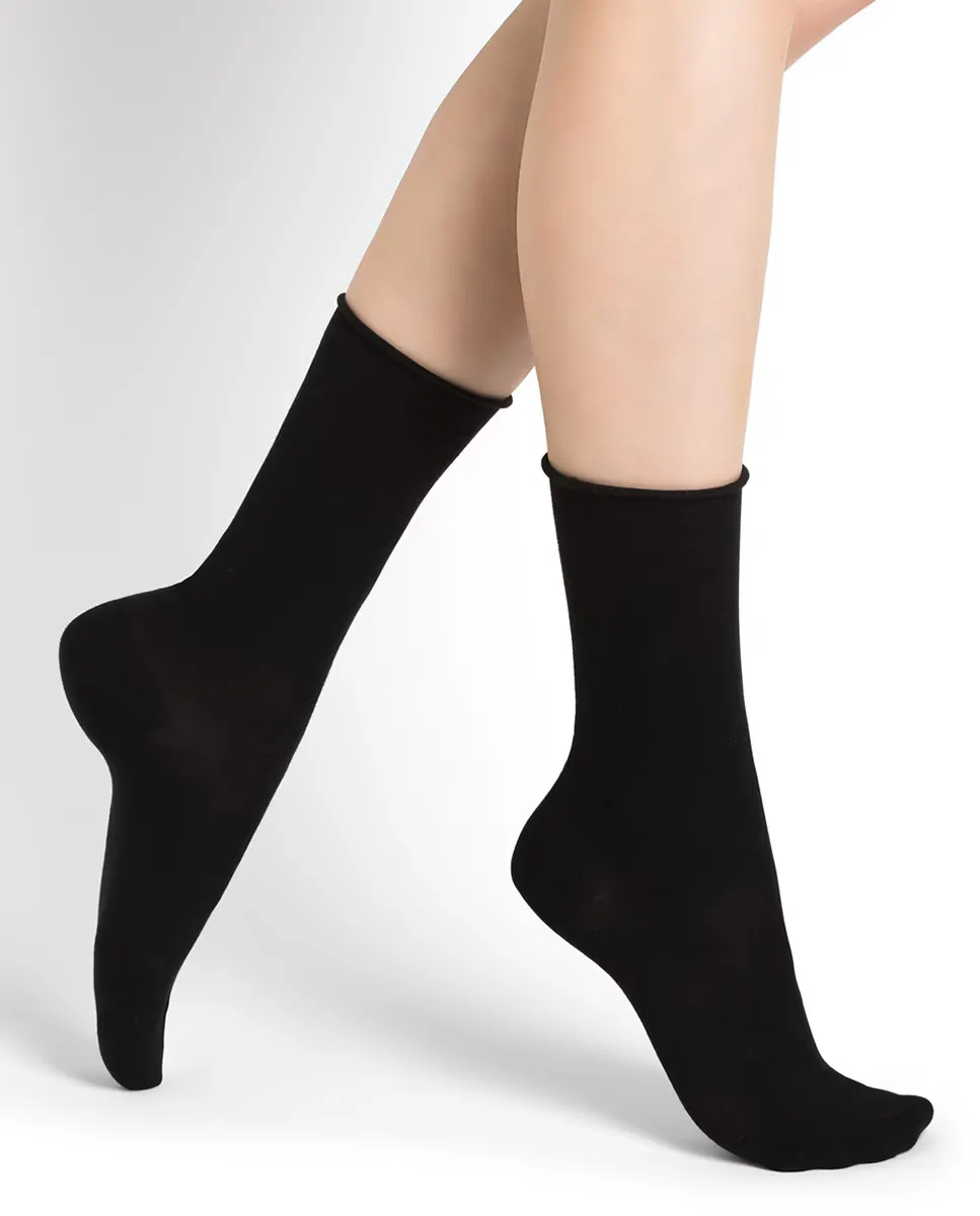 Длинные однотонные женские носки Bleuforêt, черный
Длинные однотонные женские носки Bleuforêt, черный