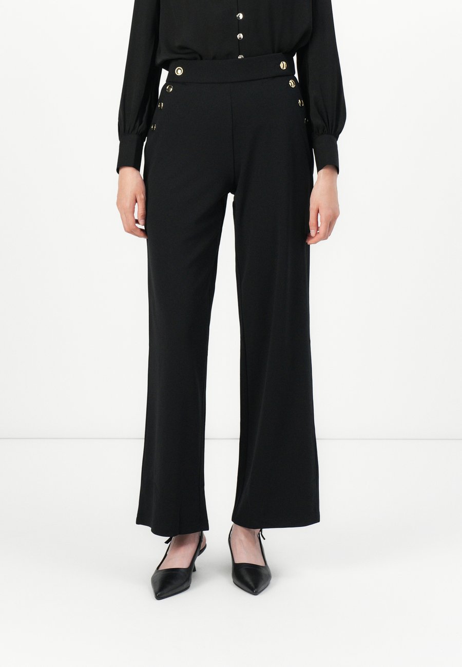 Брюки ONLY ONLRINA LIFE BUTTON PANT, Black Detail:Gold Buttons/Black
Брюки ONLY ONLRINA LIFE BUTTON PANT, Black Detail:Gold Buttons/Black