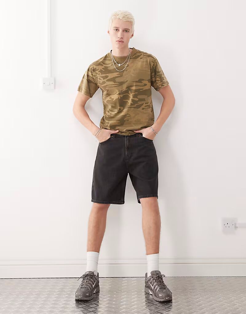 Мешковатые джинсовые шорты Weekday Galaxy черного цвета
Мешковатые джинсовые шорты Weekday Galaxy черного цвета