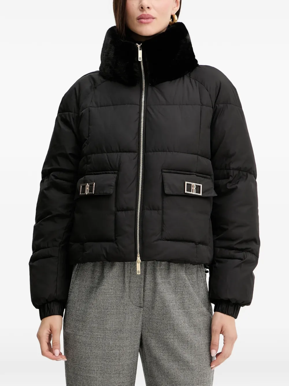 Стеганая куртка с искусственным меховым воротником Fracomina, черный
Стеганая куртка с искусственным меховым воротником Fracomina, черный
