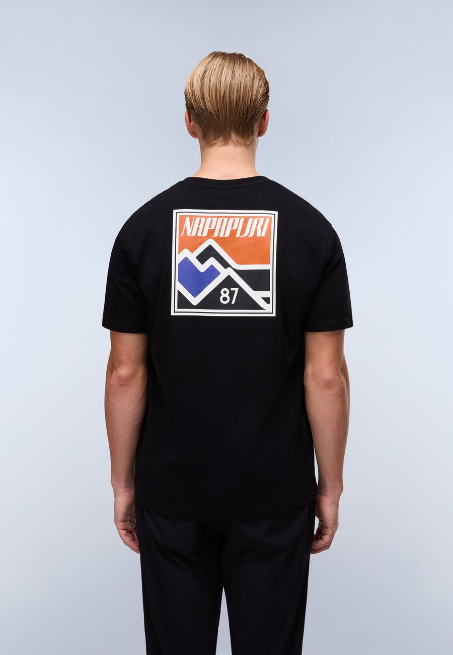 Футболка Napapijri GUIDE, Black Beauty/Black, Черный, Футболка Napapijri GUIDE, Black Beauty/Black
Футболка Napapijri GUIDE, Black Beauty/Black, Черный, Футболка Napapijri GUIDE, Black Beauty/Black