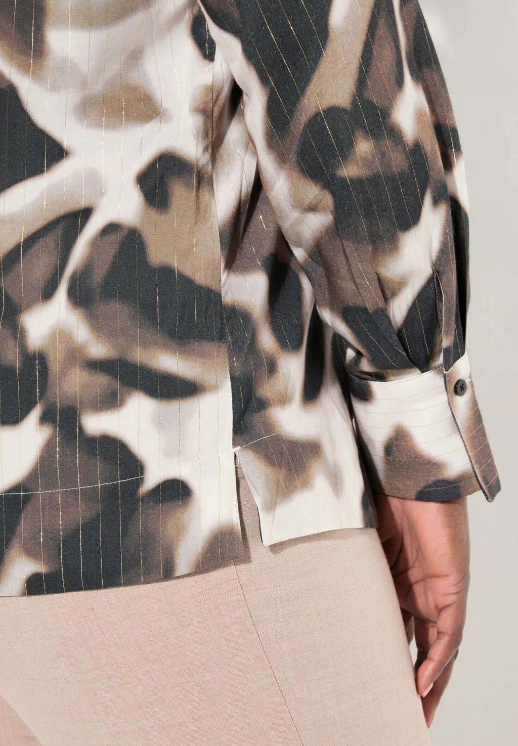 Блуза GLITTER STRIPED Ulla Popken, молочный
Блуза GLITTER STRIPED Ulla Popken, молочный