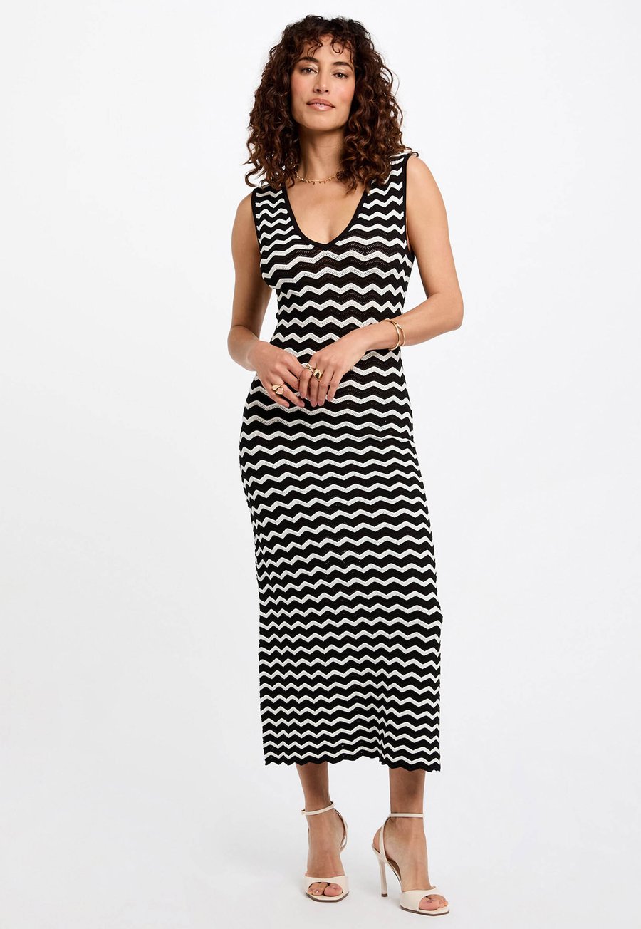 Платье Morgan Jumper dress, Noir/Black
Платье Morgan Jumper dress, Noir/Black
