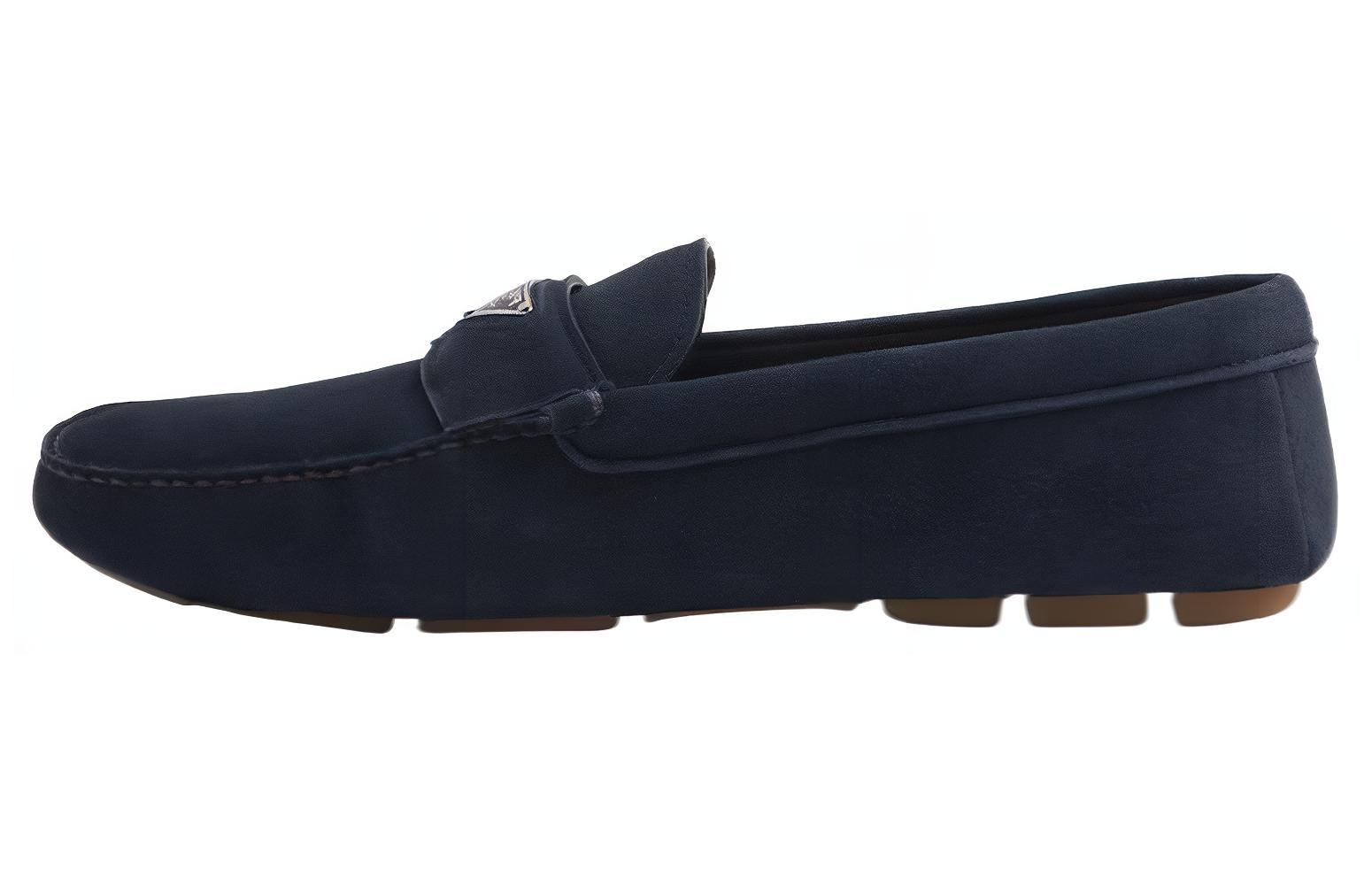 Туфли-лоферы из замши с треугольным логотипом PRADA, темно-синие
Туфли-лоферы из замши с треугольным логотипом PRADA, темно-синие