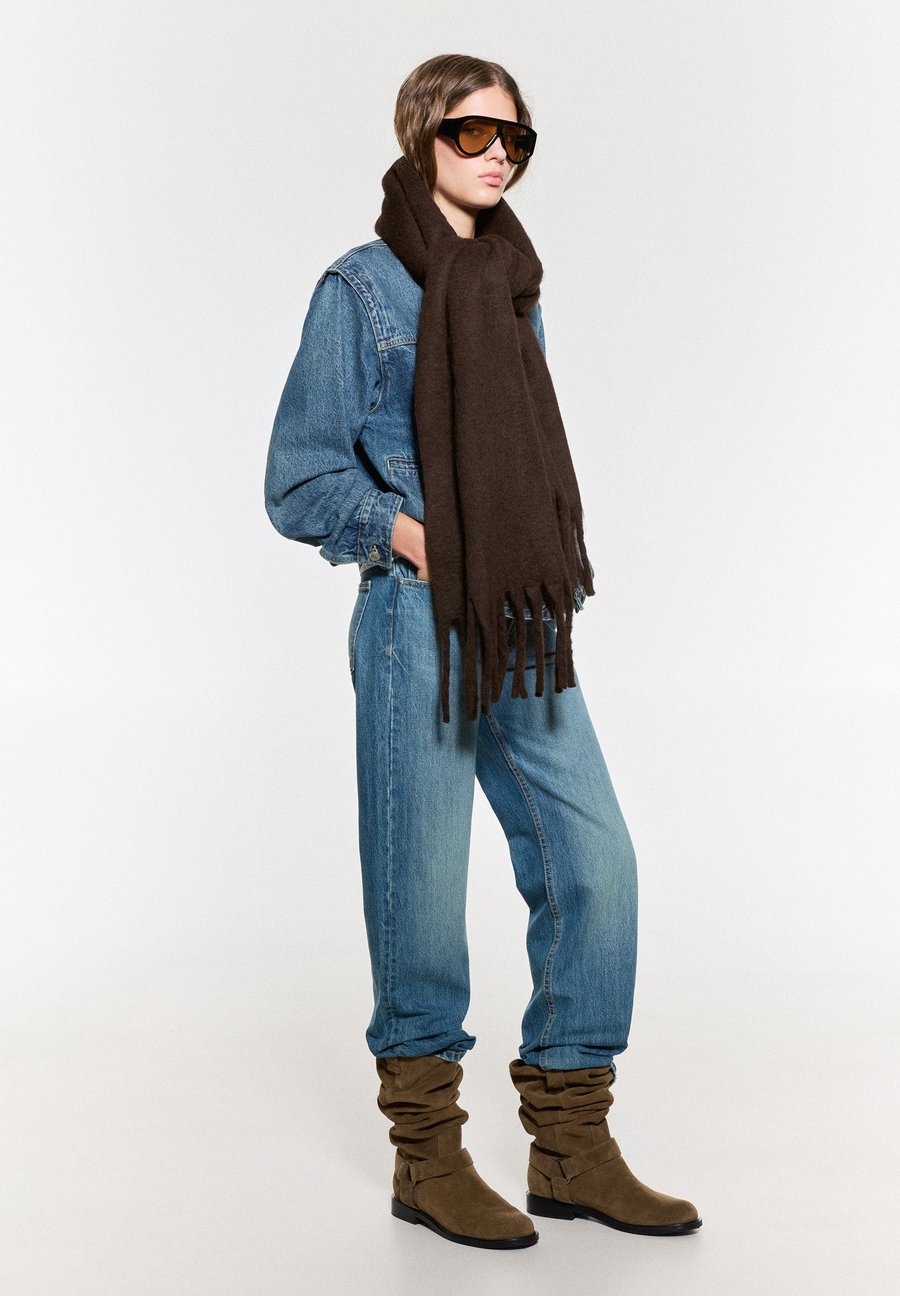 Шарф PULL&BEAR Scarf, Dark Brown
Шарф PULL&BEAR Scarf, Dark Brown