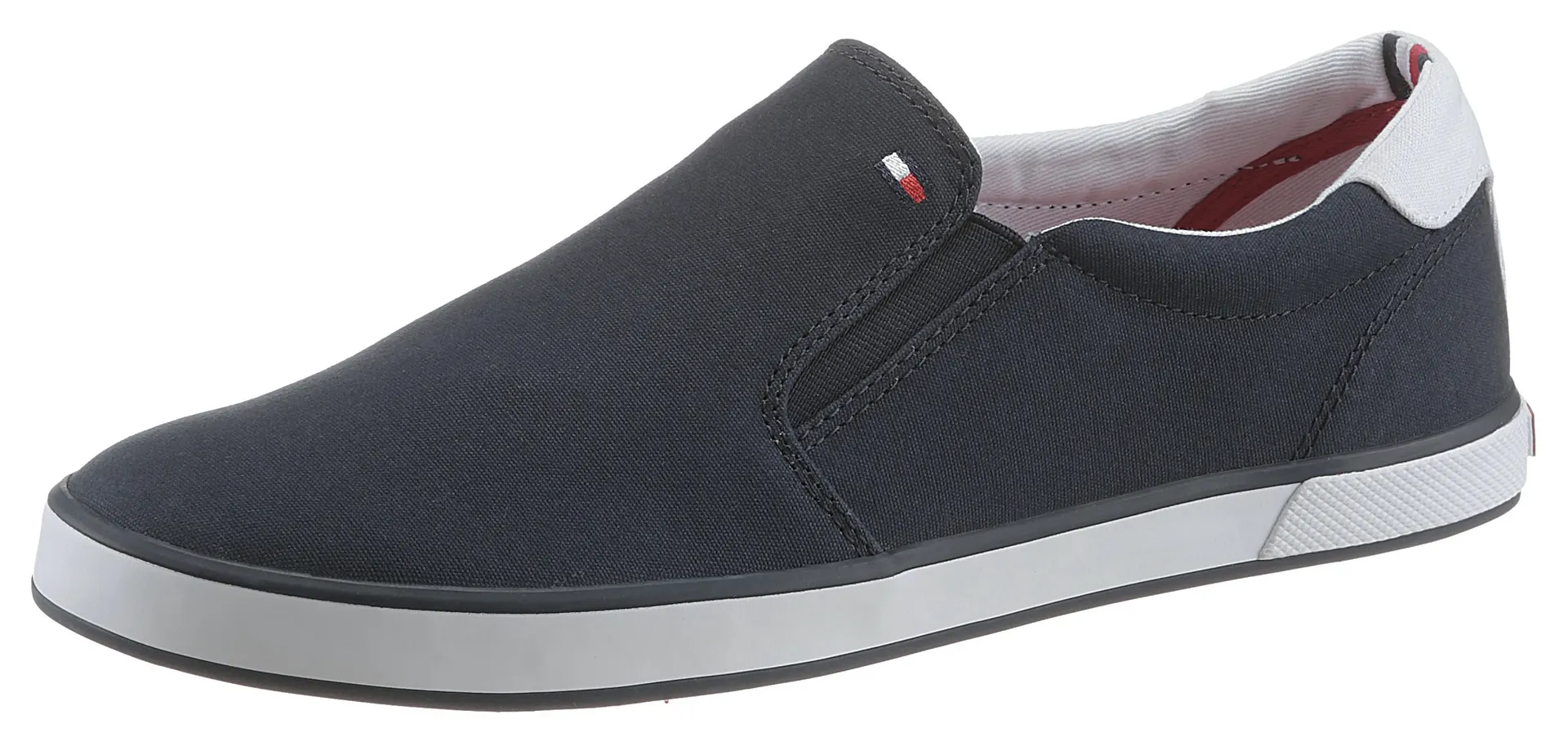 Слипоны Tommy Hilfiger "ICONIC SLIP ON SNEAKER", тапочки, повседневная обувь, полуботинки с эластичными боковыми вставками, синий
Слипоны Tommy Hilfiger "ICONIC SLIP ON SNEAKER", тапочки, повседневная обувь, полуботинки с эластичными боковыми вставками, синий