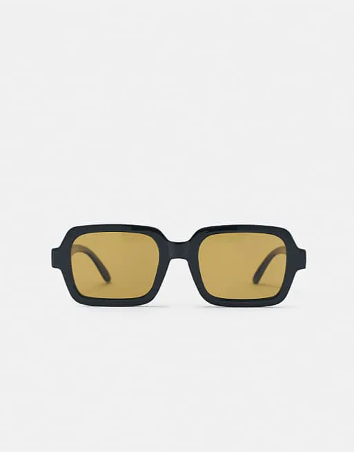 Черные солнцезащитные очки из смолы Pull&Bear Square
Черные солнцезащитные очки из смолы Pull&Bear Square