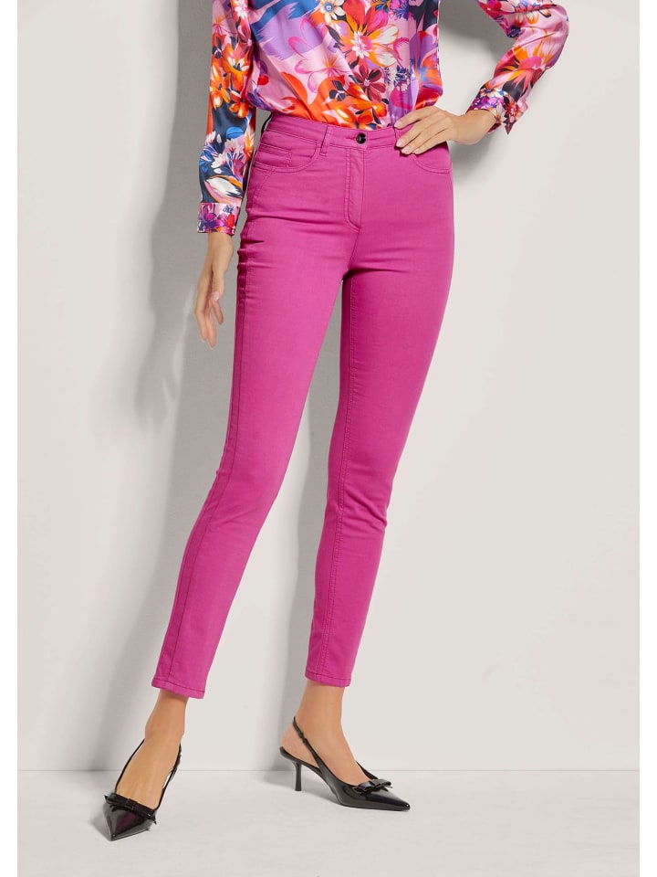 MADELEINE Узкие джинсы с пятью карманами розового цвета
MADELEINE Узкие джинсы с пятью карманами розового цвета