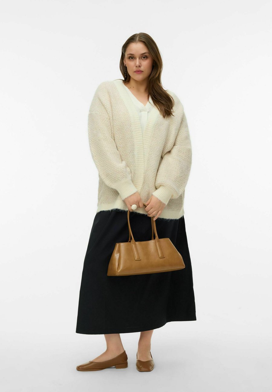 Кардиган Vero Moda Curve VMCLOVELY, Birch/White
Кардиган Vero Moda Curve VMCLOVELY, Birch/White