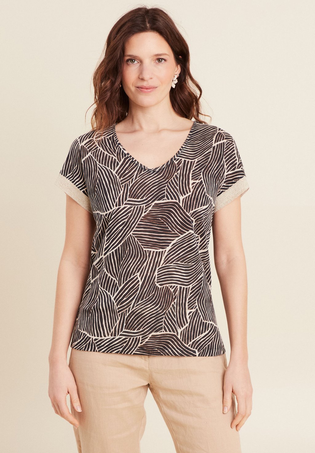 Футболка с принтом MIT KURZEN ÄRMELN Breal, черный
Футболка с принтом MIT KURZEN ÄRMELN Breal, черный