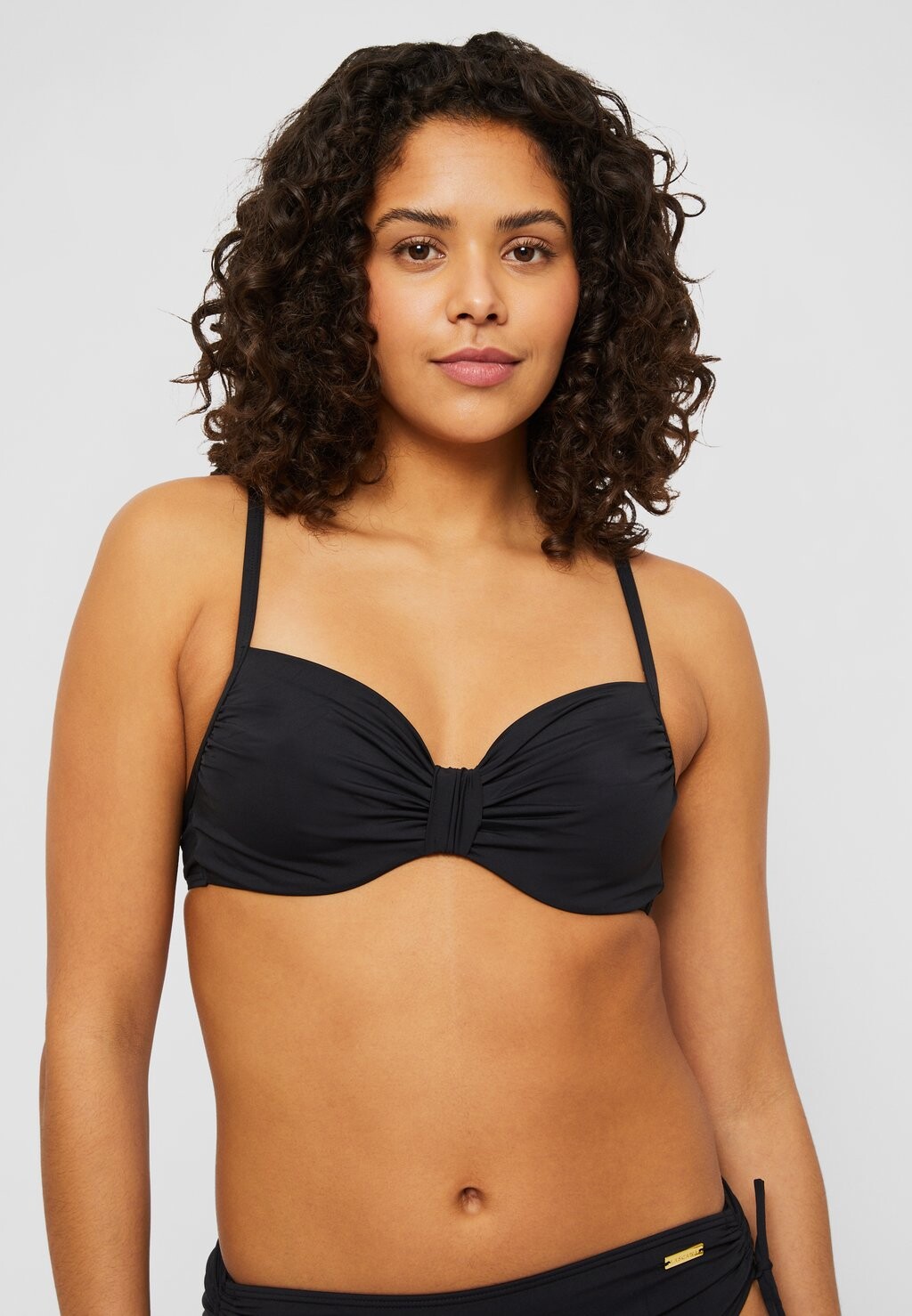 Верх бикини LASCANA, черный
Верх бикини LASCANA, черный