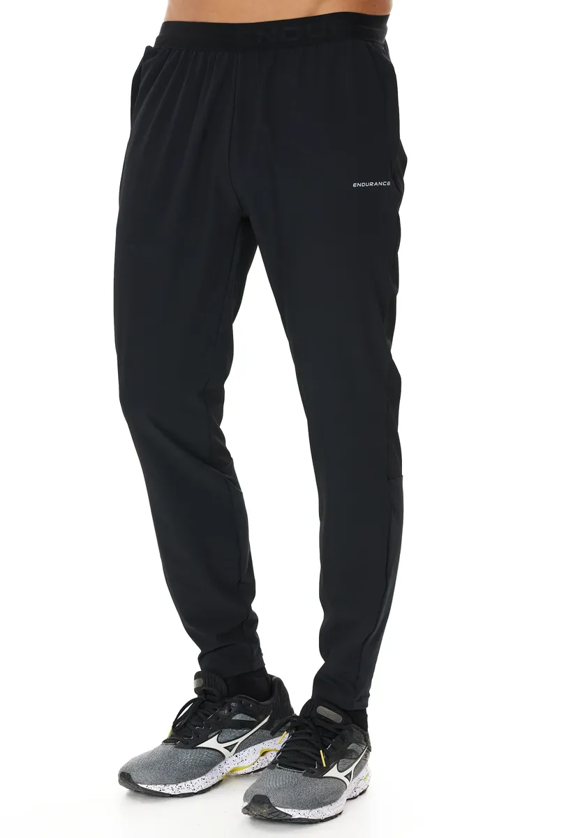 Брюки из ткани ENDURANCE "Джинер", с эластичным поясом, черный
Брюки из ткани ENDURANCE "Джинер", с эластичным поясом, черный